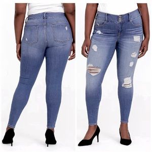 Torrid Premium Distressed Jeggings Women’s Size 24 High Rise Medium Wash Stretch